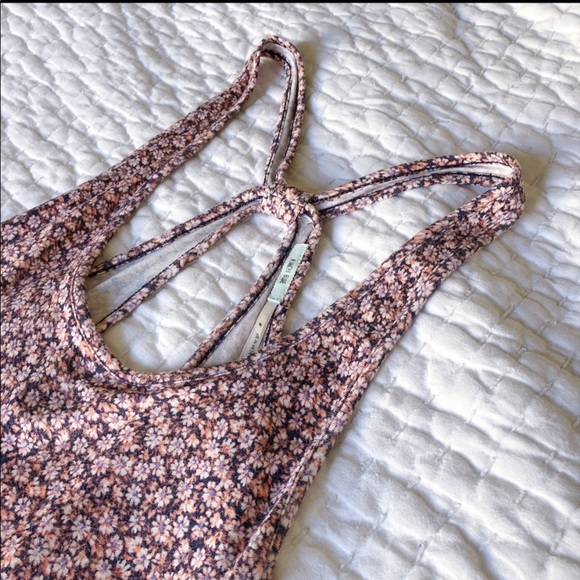 Floral Pattern Mini Dress with Open Back - Picture 2 of 3